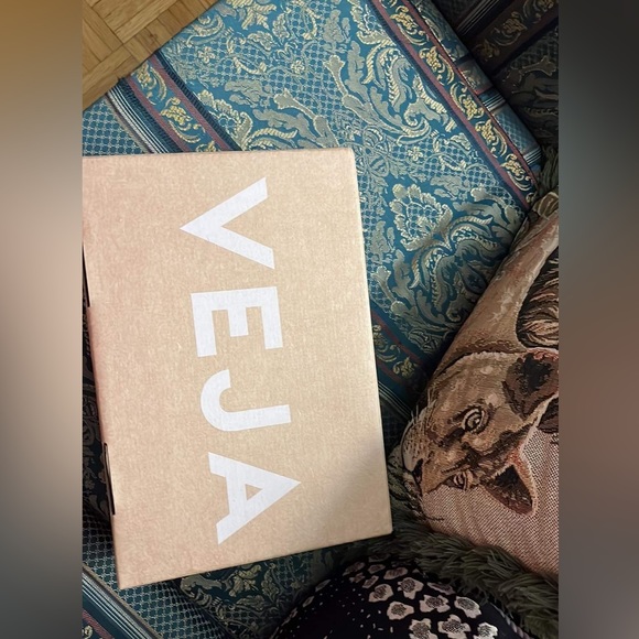 Veja UCRA CWL Marsala Brand new - Picture 3 of 10